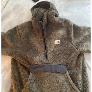 North Face Campshire Pullover Hoodie
